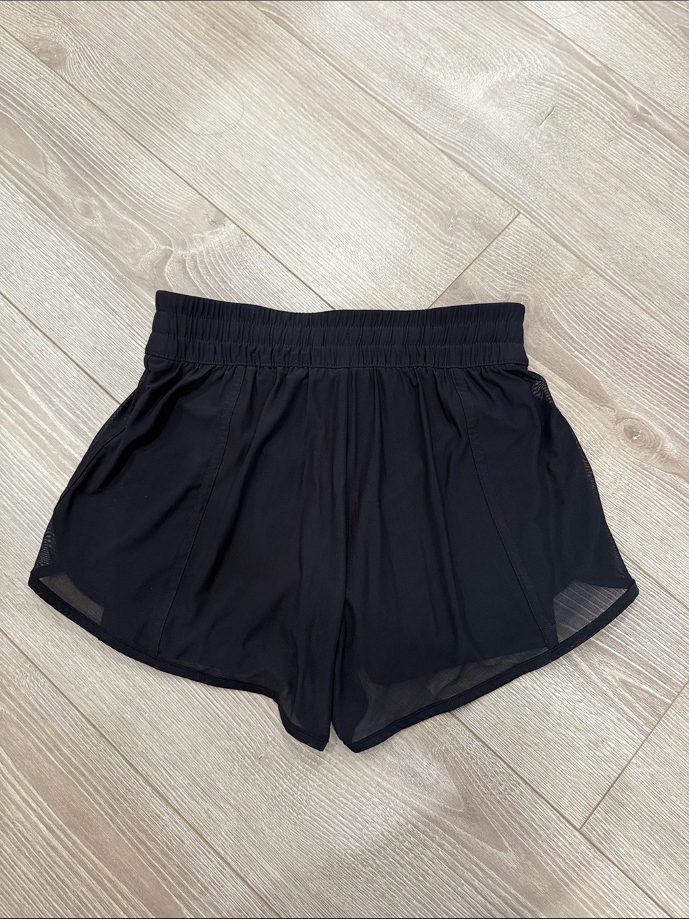 Mid-Rise Mesh Run Shorts 3” - Black S